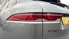 Jaguar F-Pace 2.0 D200 R-Dynamic Black 5dr Auto AWD Diesel Estate